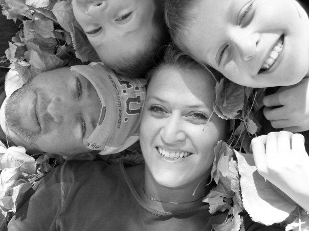 4775_familybw.jpg