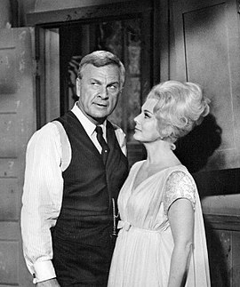 270px-Eddie_Albert_and_Eva_Gabor_Green_Acres_1965.JPG