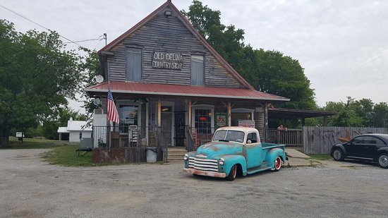 old-delina-country-store.jpg